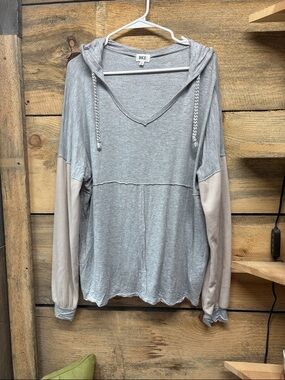 BKE Two-Tone Hooded Pullover